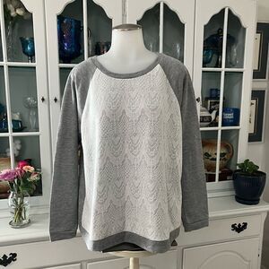 Adrienne Vittadini Lace Overlay Sweatshirt Top Sz XL Gray and white